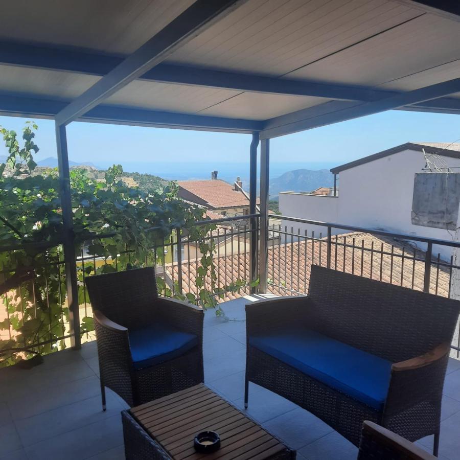Affittacamere Il Vicoletto Aria Ona Villagrande Strisaili Eksteriør billede