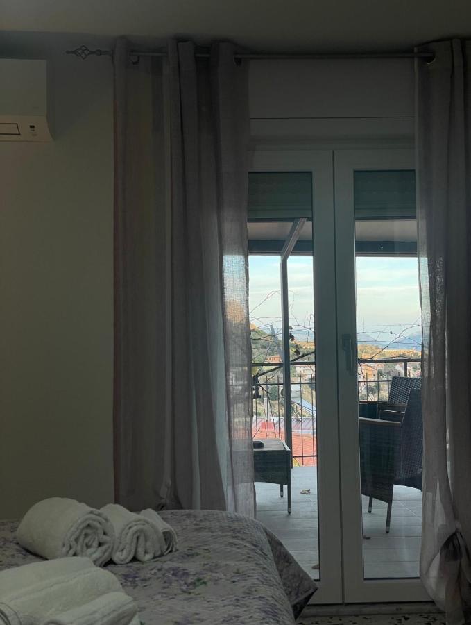 Affittacamere Il Vicoletto Aria Ona Villagrande Strisaili Eksteriør billede