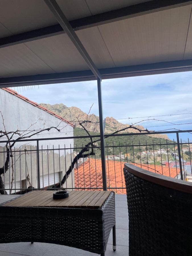 Affittacamere Il Vicoletto Aria Ona Villagrande Strisaili Eksteriør billede